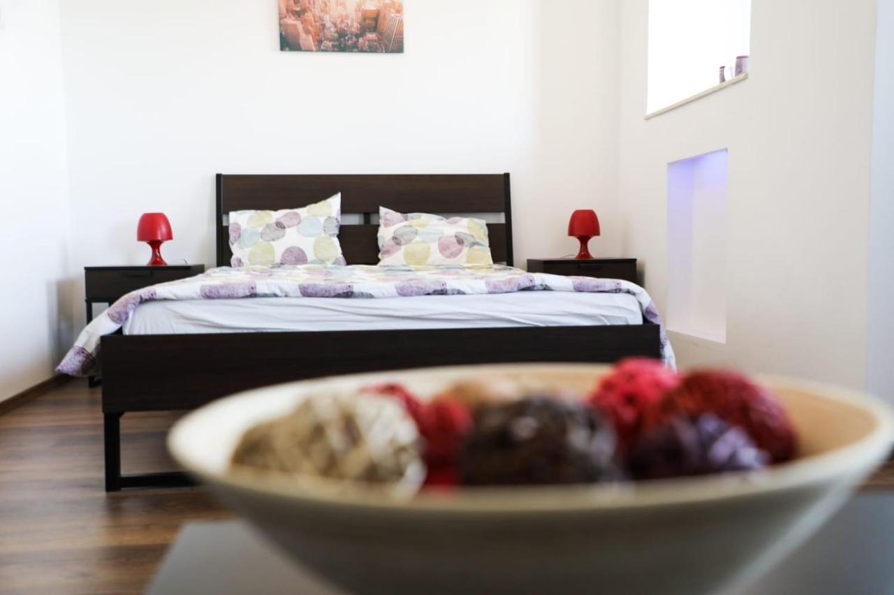 Ultracentral Cozy Apartment Near Old Town Bukarest Kültér fotó